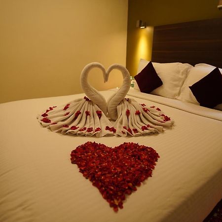 Hotel Metropolis Hubballi-Dharwar Zewnętrze zdjęcie