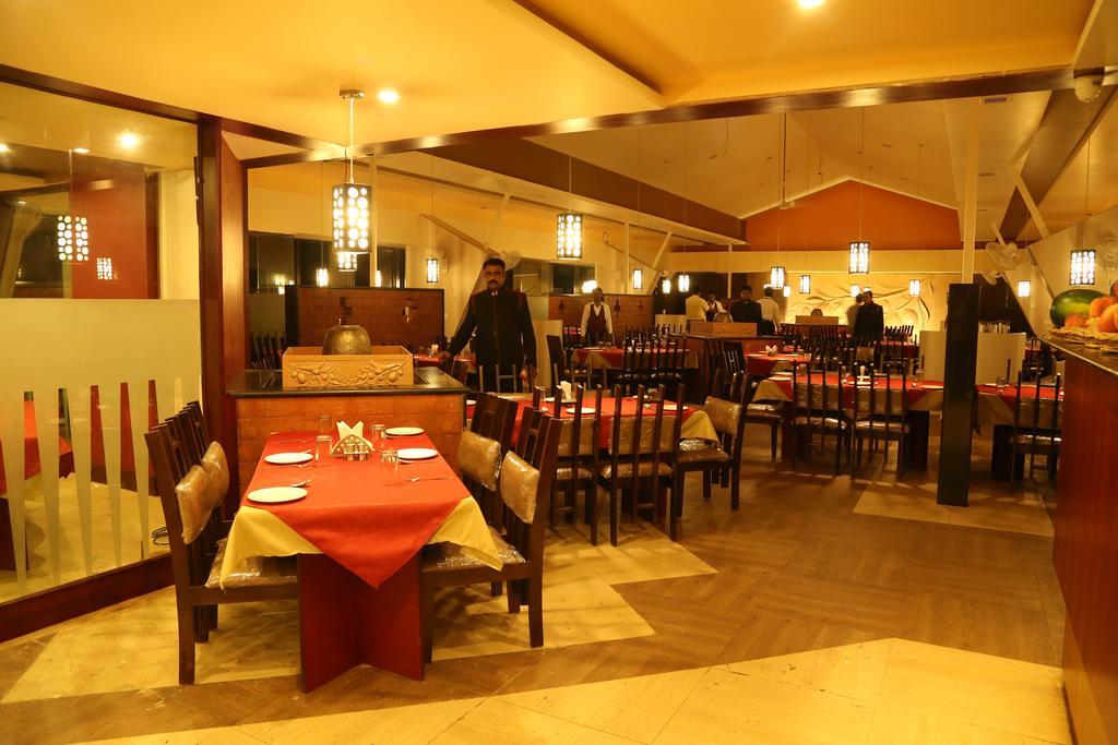 Hotel Metropolis Hubballi-Dharwar Zewnętrze zdjęcie