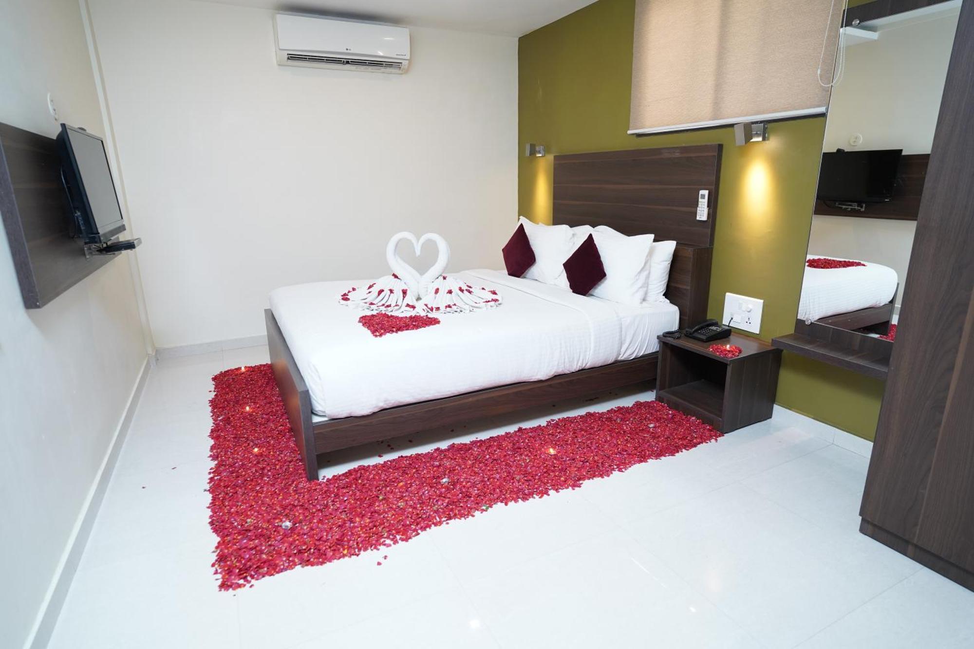 Hotel Metropolis Hubballi-Dharwar Zewnętrze zdjęcie