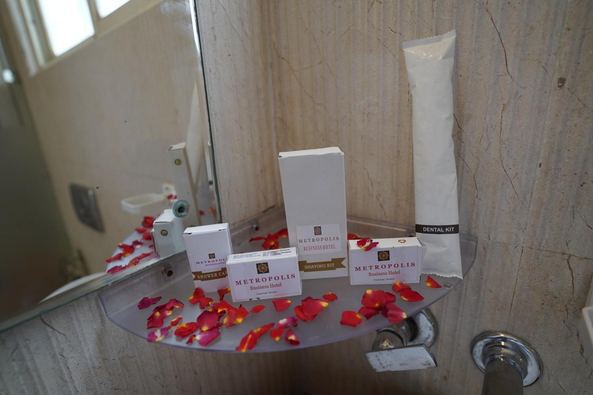 Hotel Metropolis Hubballi-Dharwar Zewnętrze zdjęcie