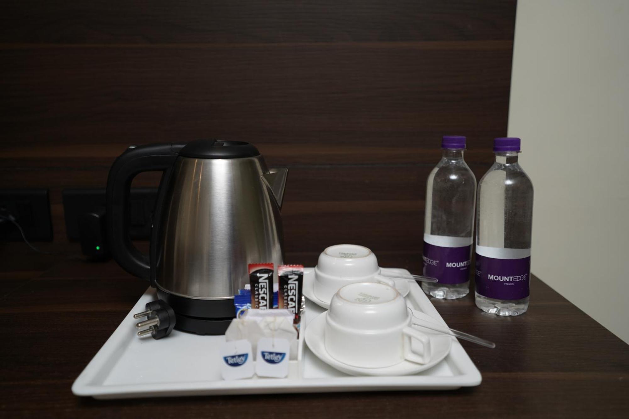 Hotel Metropolis Hubballi-Dharwar Zewnętrze zdjęcie