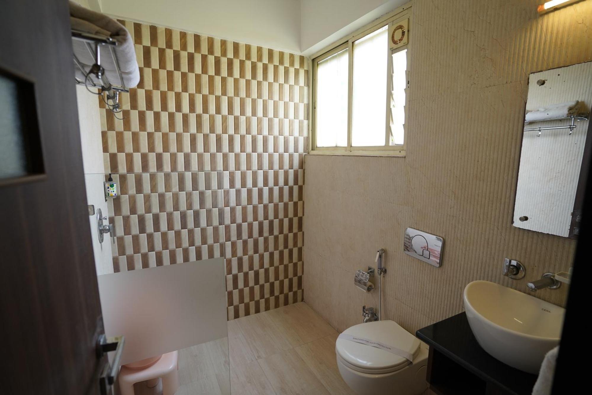 Hotel Metropolis Hubballi-Dharwar Zewnętrze zdjęcie