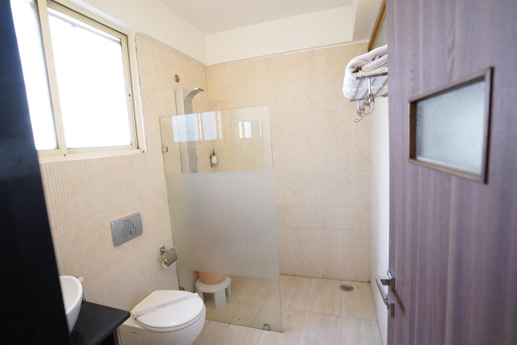 Hotel Metropolis Hubballi-Dharwar Zewnętrze zdjęcie